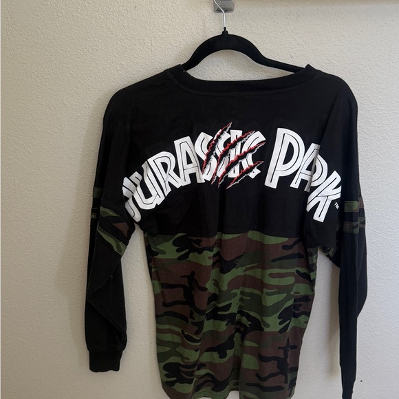 Universal Black Long Sleeve Shirt - Picture 3 of 3